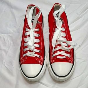 JL Hang size 5 women's red sneakers